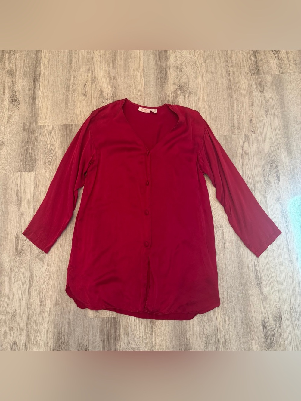 Vintage Victoria’s Secret Gold Label 100% Silk Button Front Sleep Shirt Robe M